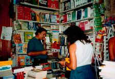 Interno della Libreria Urso. Foto Paul Oord